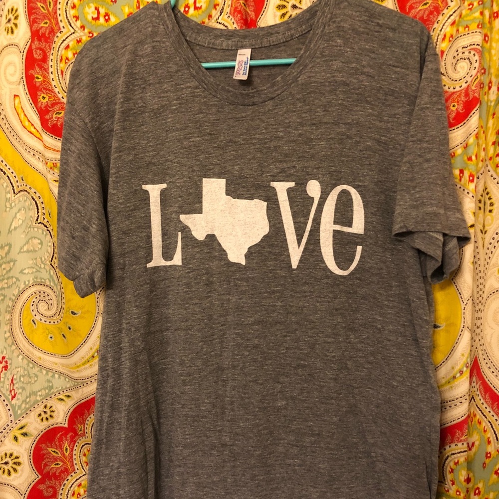 Heather grey LOVE Texas T-shirt!